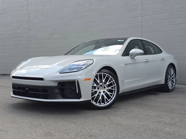 2025 Porsche Panamera 4