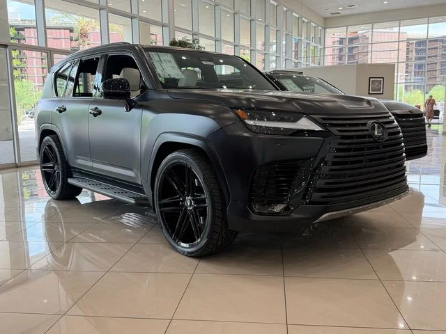 New 2026 Black Lexus 600 Luxury image 2