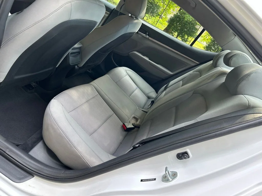 Used 2017 White Hyundai Eco image 28
