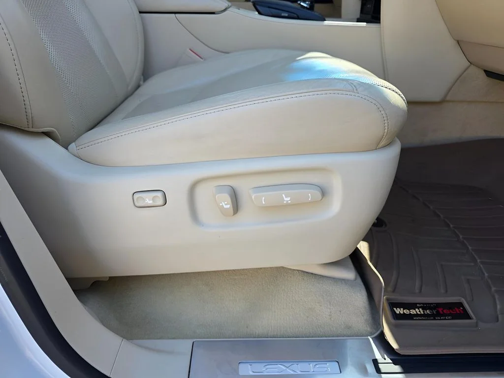 2019 Lexus LX 570 - Photo 13