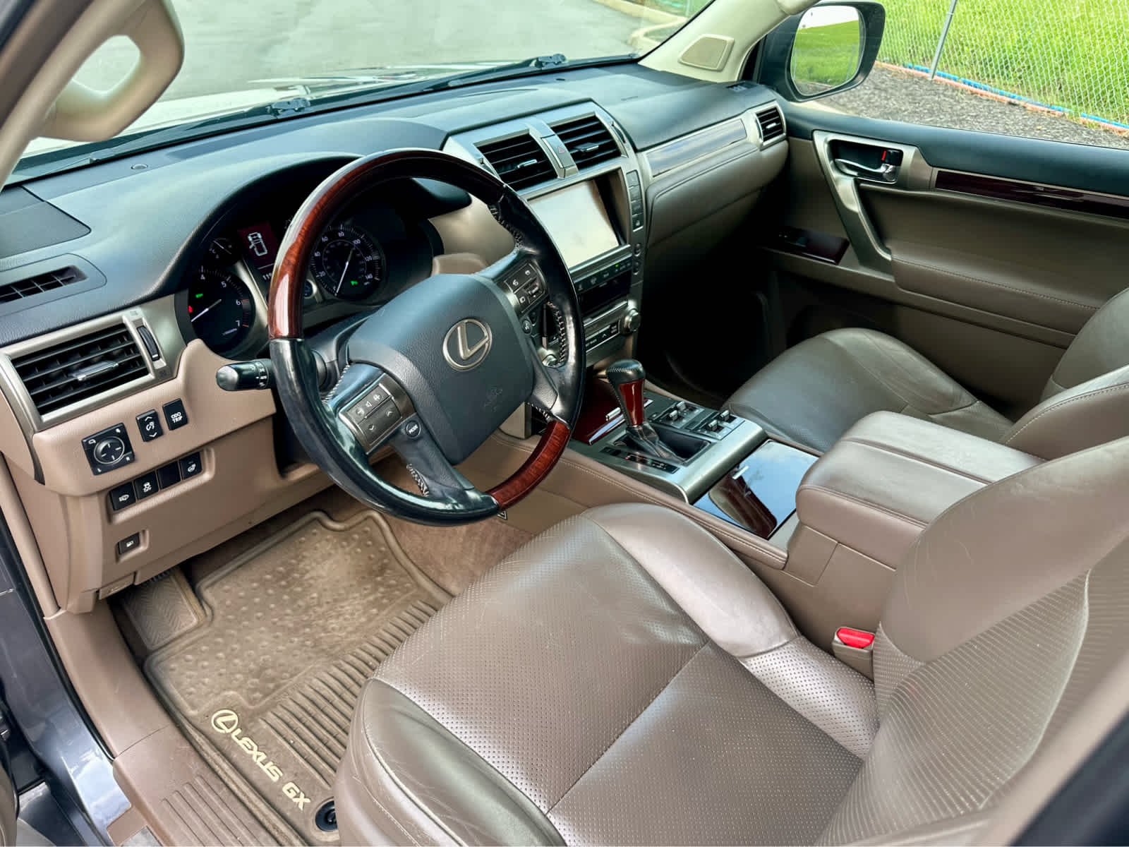 Used 2017 Nebula Gray Pearl Lexus Luxury image 11