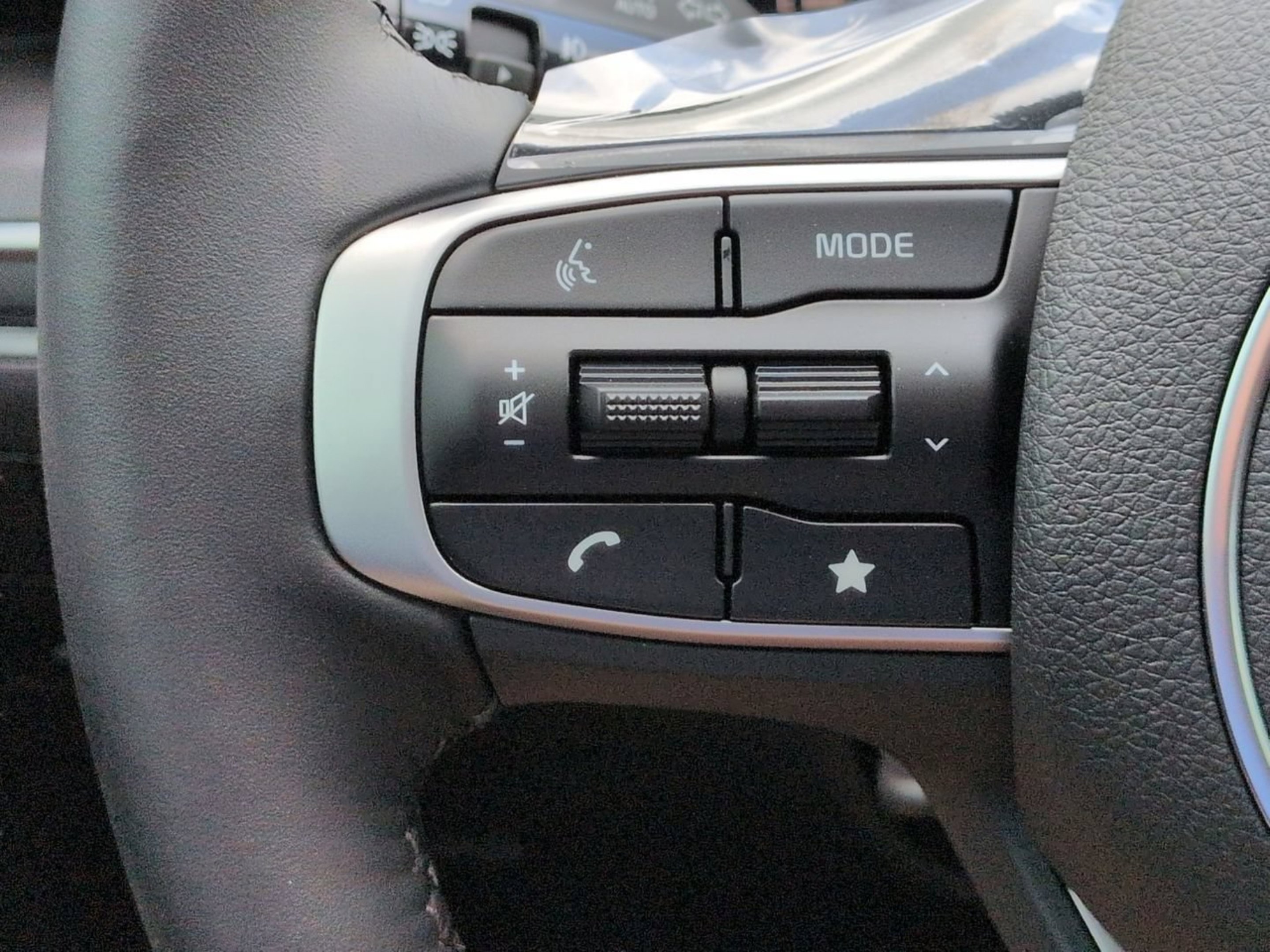 New 2026 Wolf Gray Kia GT-Line image 24