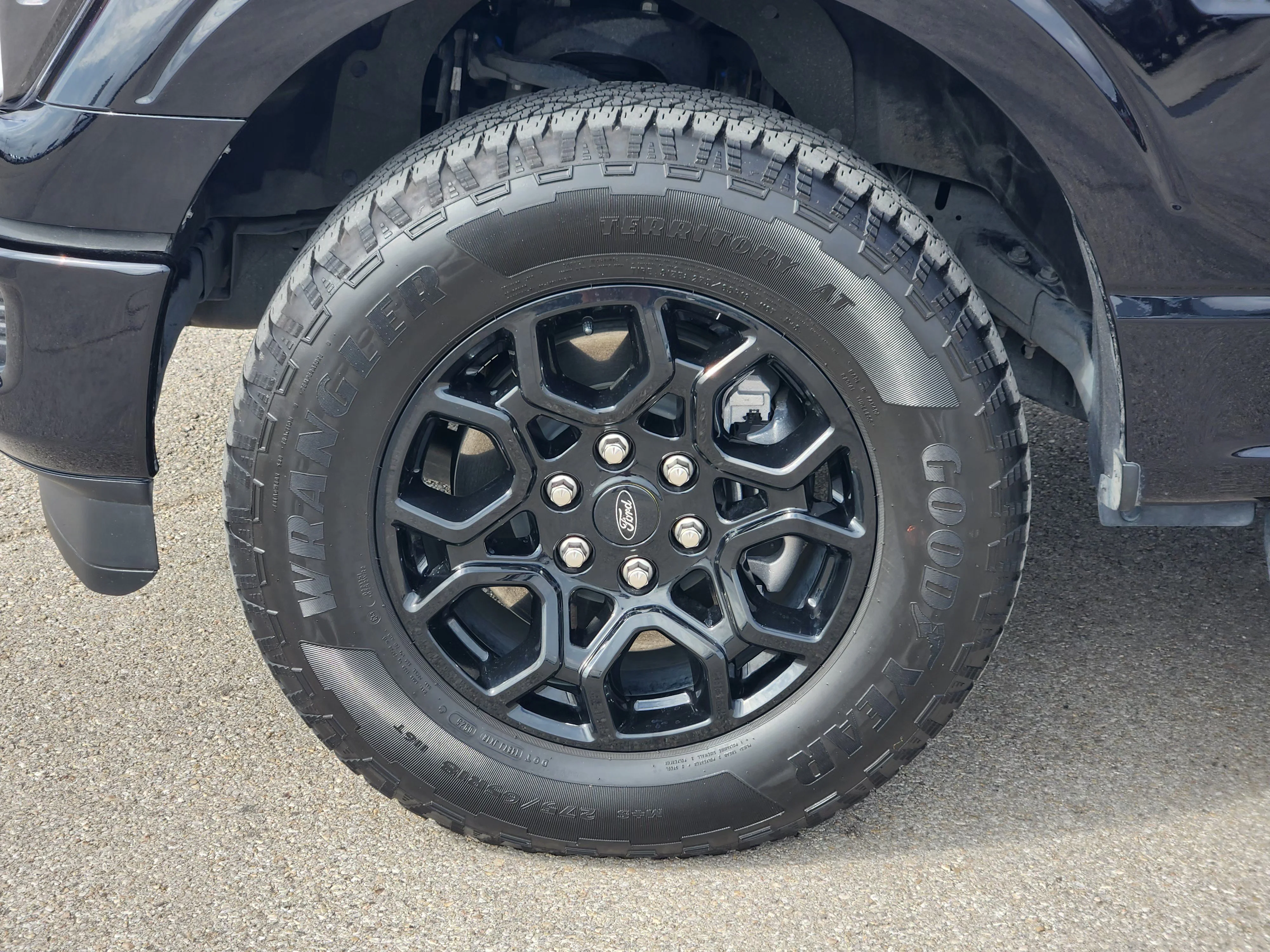Used 2025 Black Ford Lariat image 10
