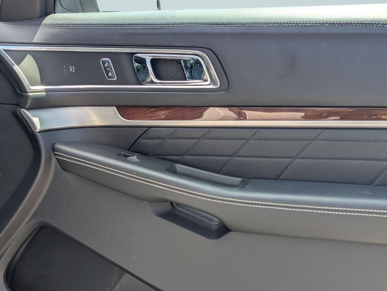 Used 2017 White Ford Platinum image 26