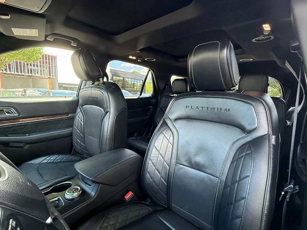 Used 2019 White Ford Platinum image 24