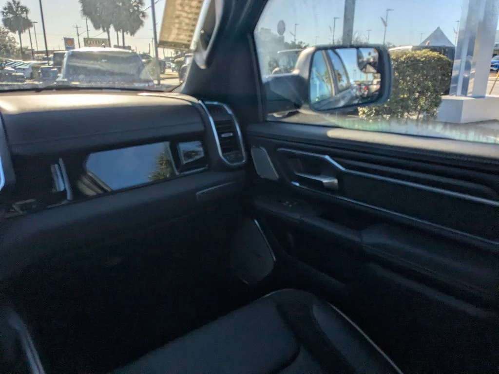 New 2026 Diamond Black Crystal Pearl-Coat Exterior Paint RAM Laramie image 14