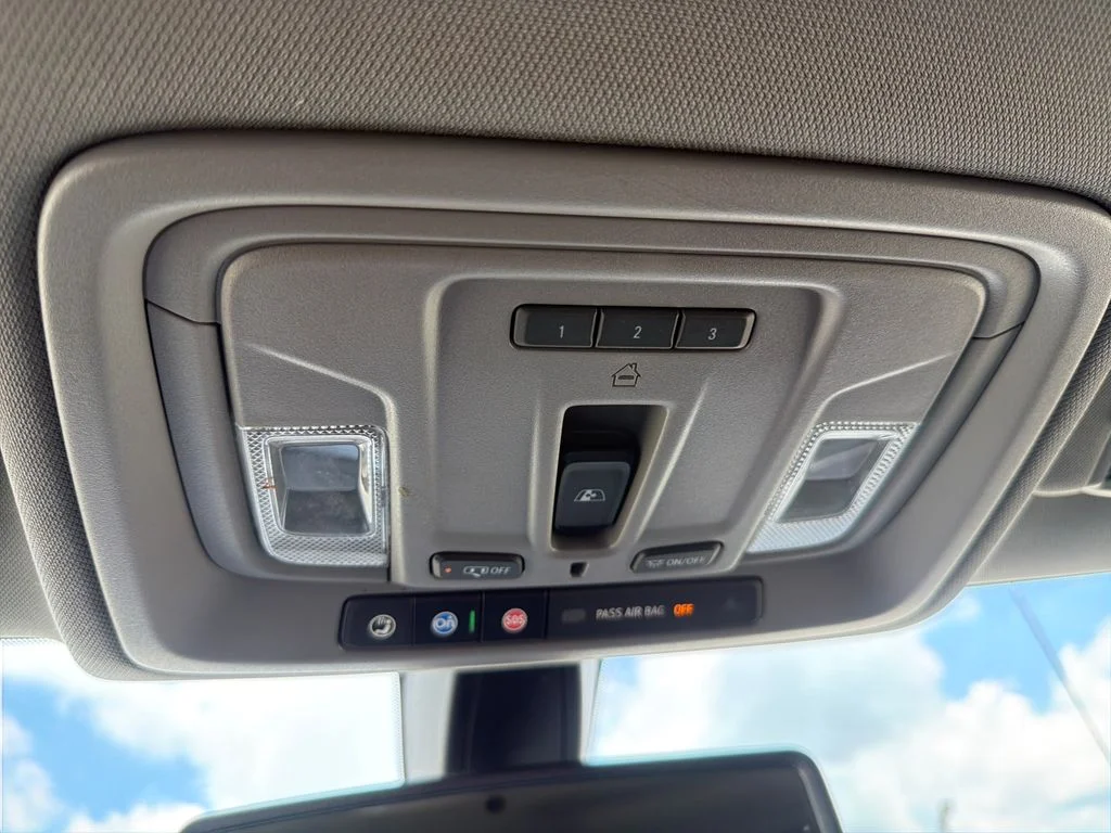 Used 2021 White Chevrolet LTZ image 24