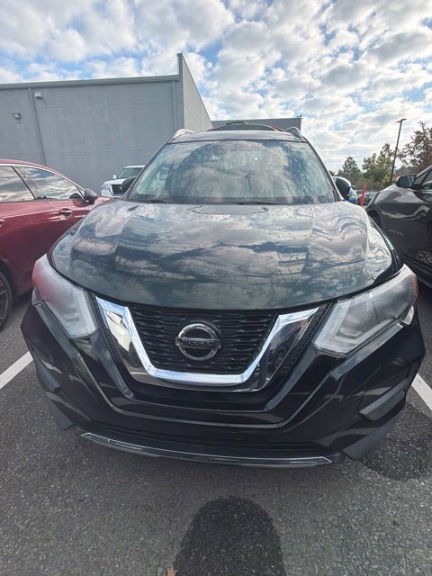 Used 2020 Green Nissan SV image 6