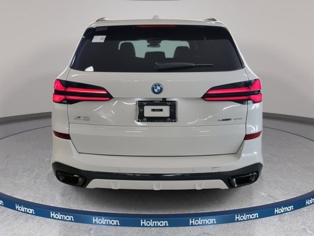 Used 2026 Alpine White BMW xDrive50e image 4