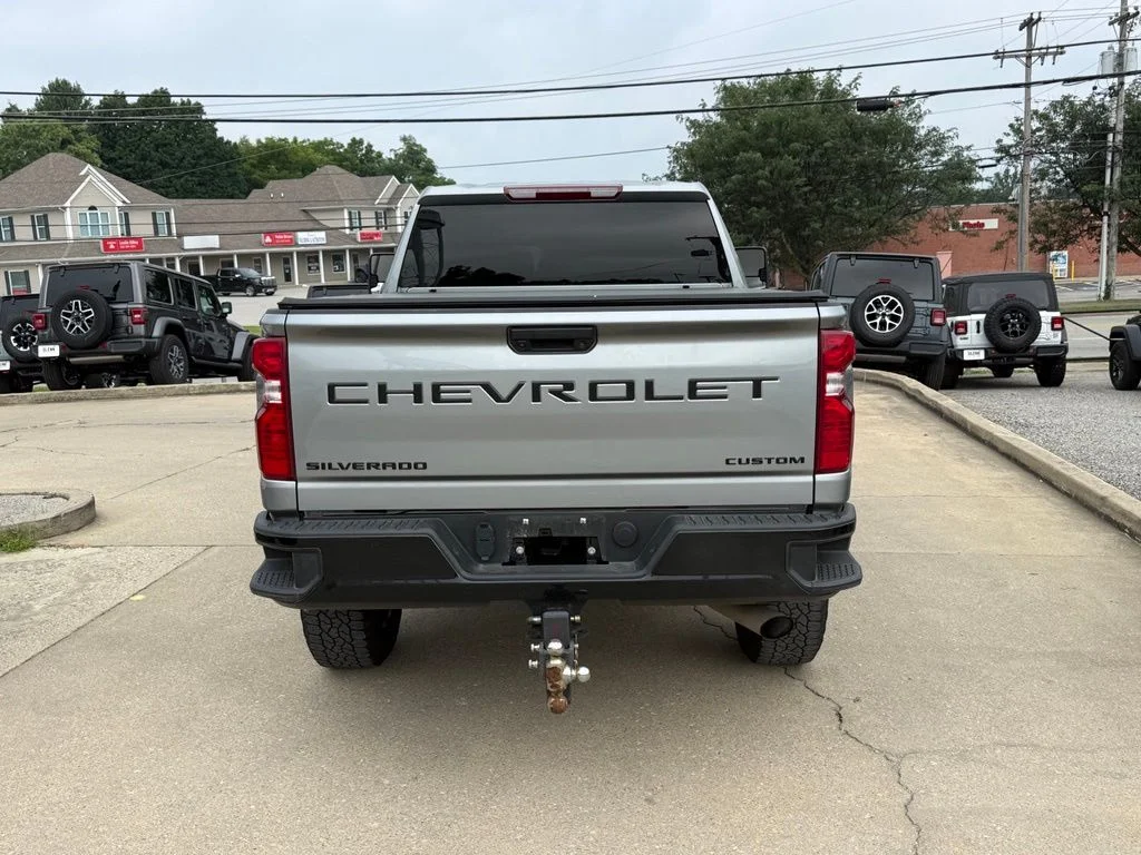 Used 2025 Gray Chevrolet Custom image 7