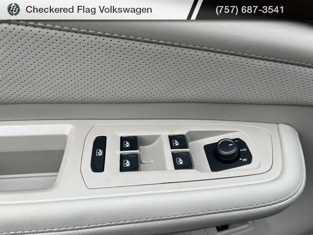 New 2026 Green Volkswagen 2.0T SE w/Technology image 16