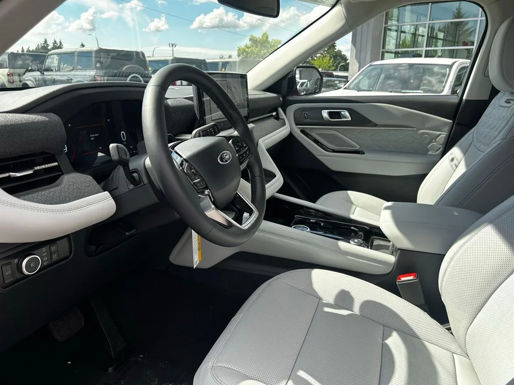 New 2026 Rapid Red Metallic Tinted Clearcoat Ford Platinum™ image 12