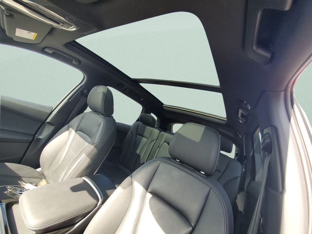 Used 2025  Audi 55 Premium Plus image 17