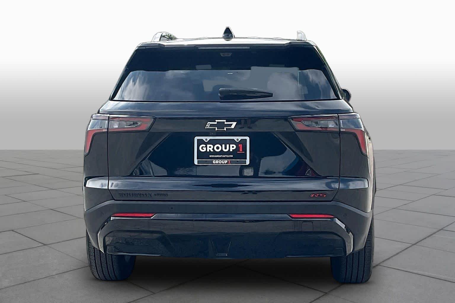 Used 2025 Mosaic Black Metallic Chevrolet AWD RS image 5