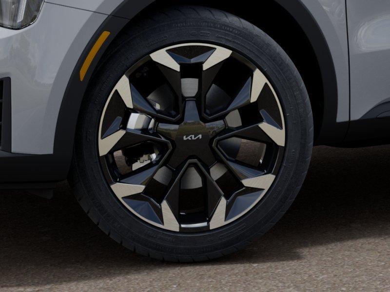 New 2026 Wolf Gray Kia EX image 4
