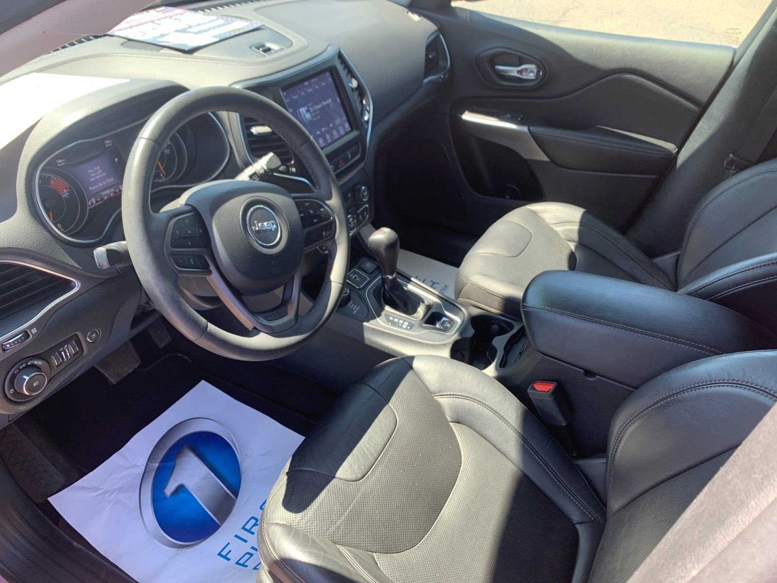 Used 2021 Red Jeep Latitude Lux image 10