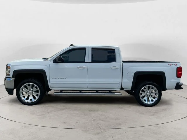Used 2017 White Chevrolet LT image 8