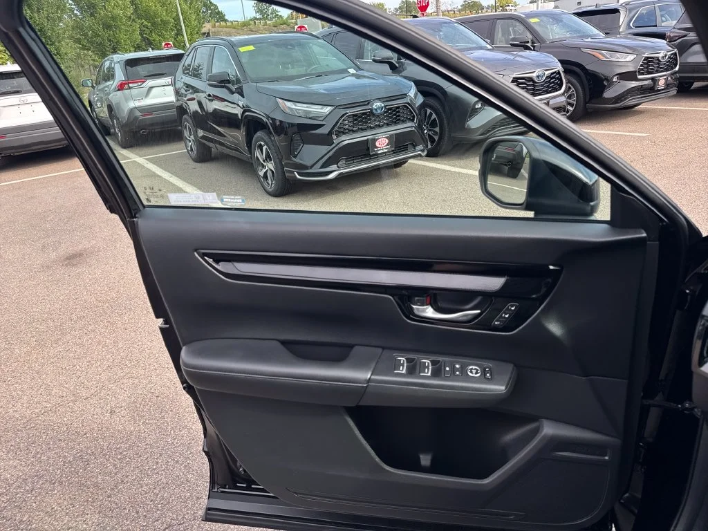 Used 2023 Black Honda EX-L image 32