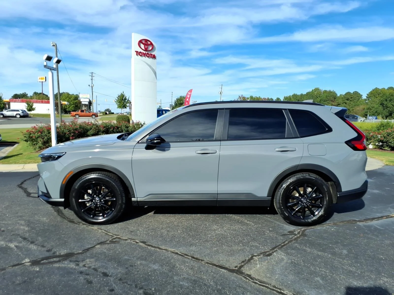 Used 2026 Urban Gray Pearl Honda Sport-L image 3