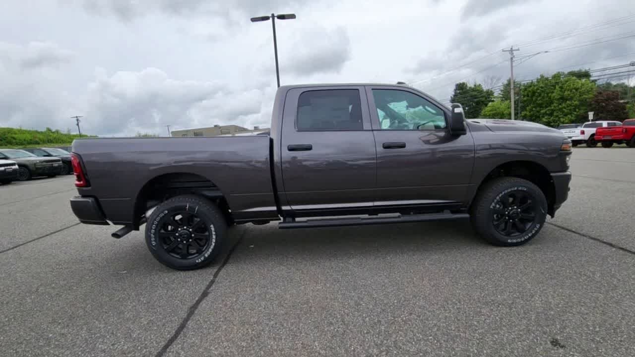 New 2026 Granite Crystal Metallic Clearcoat RAM Black Express image 9