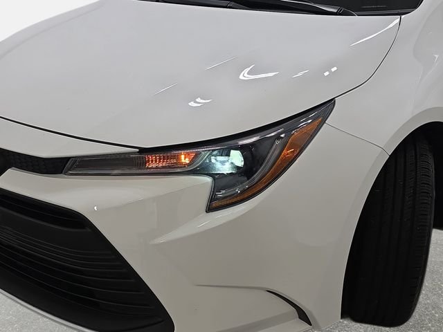 Certified Used 2024 White Toyota LE image 27