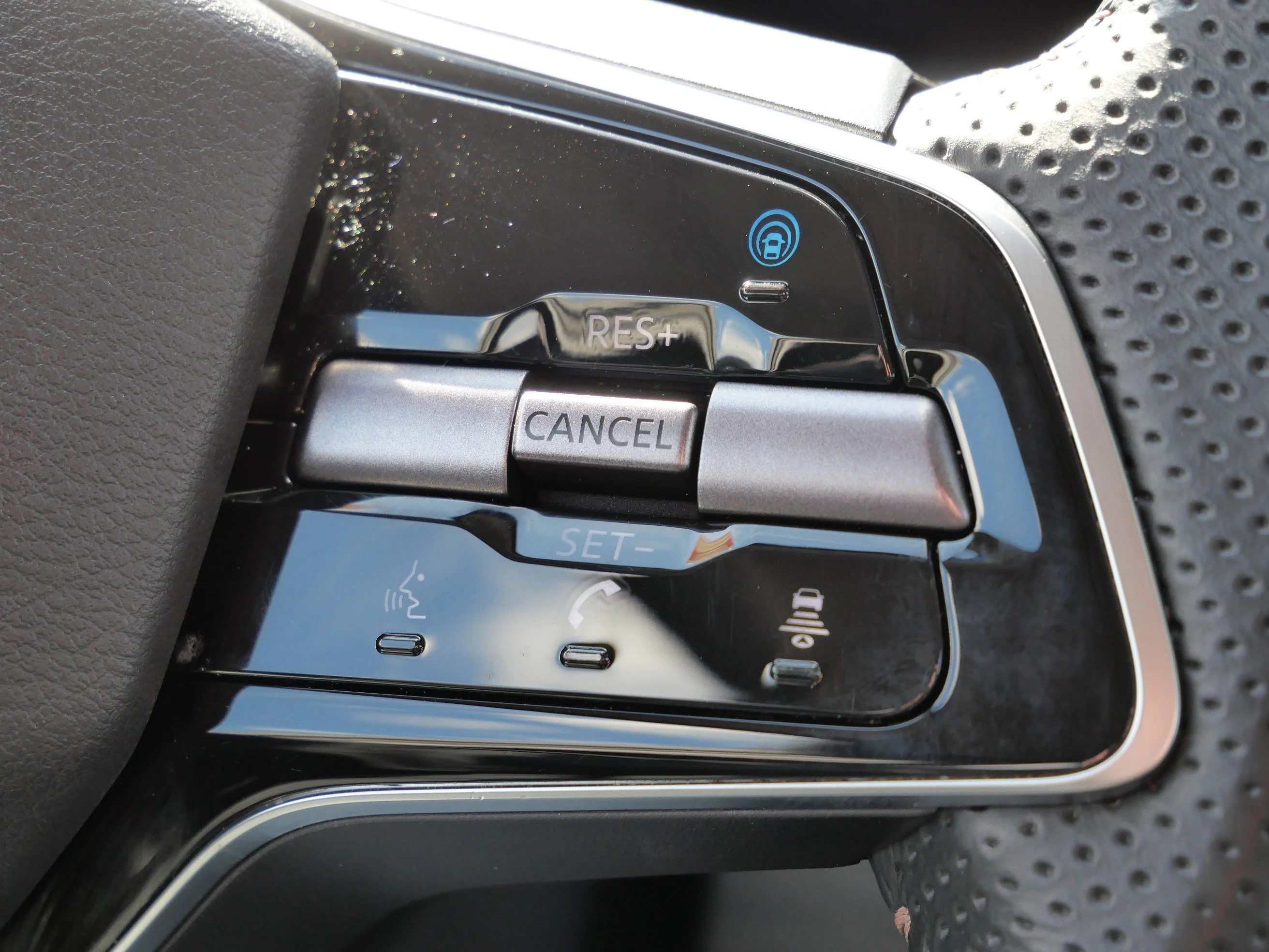 Used 2023 Gun Metallic Nissan ENGAGE image 32