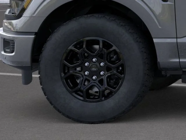 New 2026 Carbonized Gray Metallic Ford XLT image 19