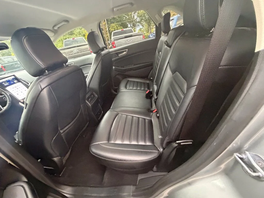 Used 2024 Silver Ford SEL image 47