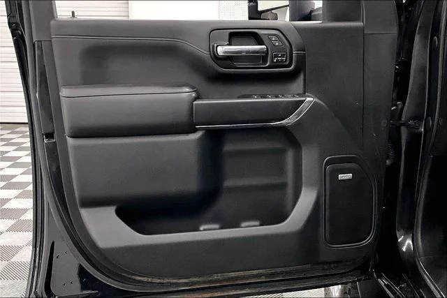 Used 2022 Black Chevrolet High Country image 21