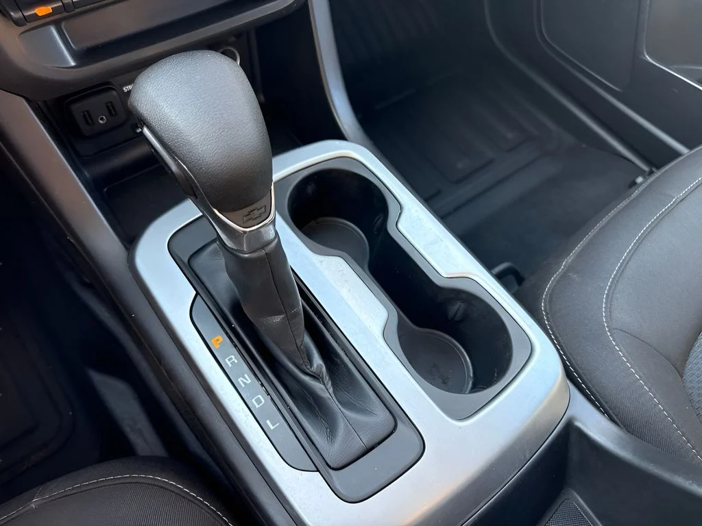 Used 2022 White Chevrolet LT image 15