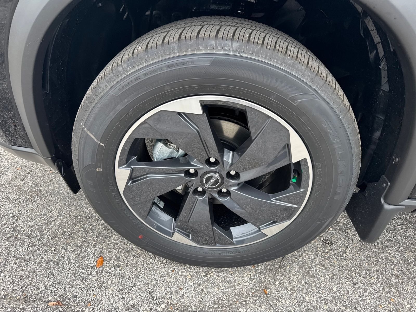 New 2026 Nissan Rogue SV 4D Sport Utility