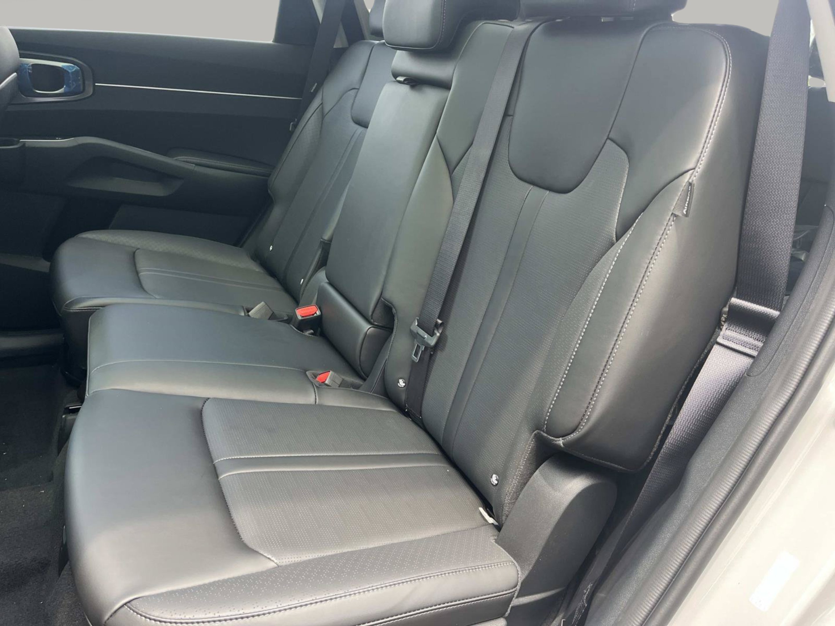 New 2026 Wolf Gray Kia S image 18