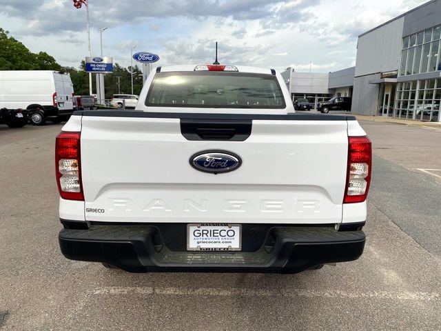 Used 2025 White Ford XL image 4