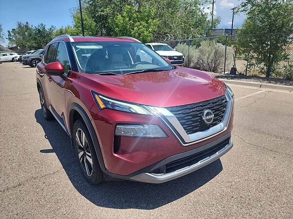 Used 2023 Red Nissan SL image 3