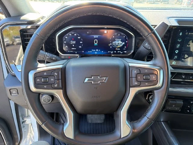 Used 2026 Summit White Chevrolet LTZ image 17