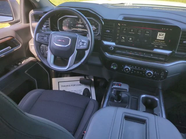Used 2022 White GMC Elevation image 30