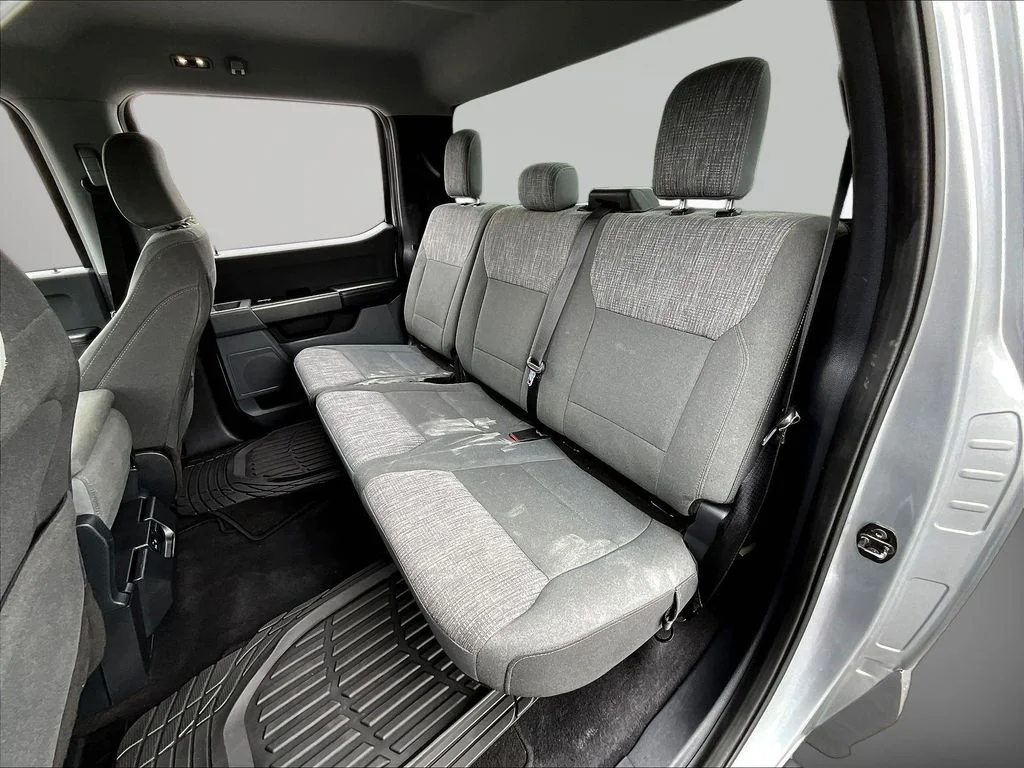 Used 2023 Silver Ford XLT image 22