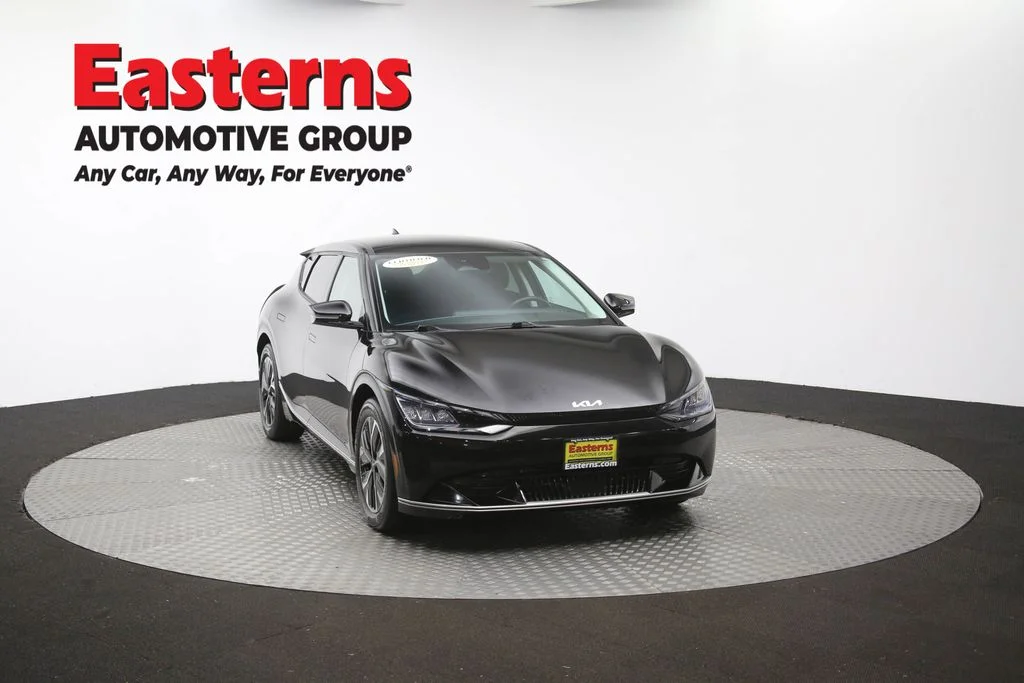 Used 2023 Black Kia Wind image 52