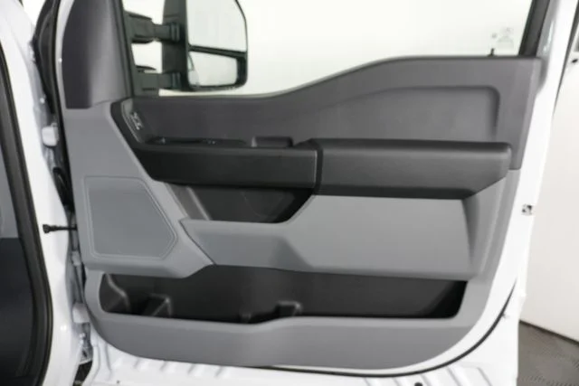 New 2026 Oxford White Ford F-250® XL image 28
