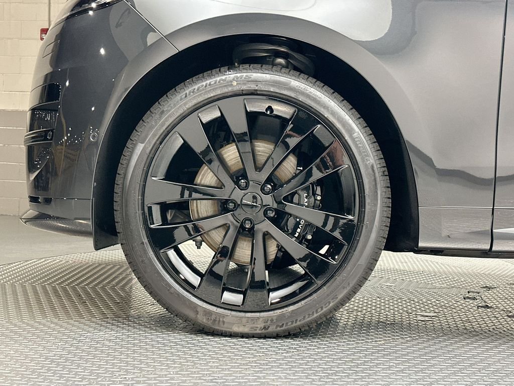 New 2027  Land Rover Dynamic SE image 5