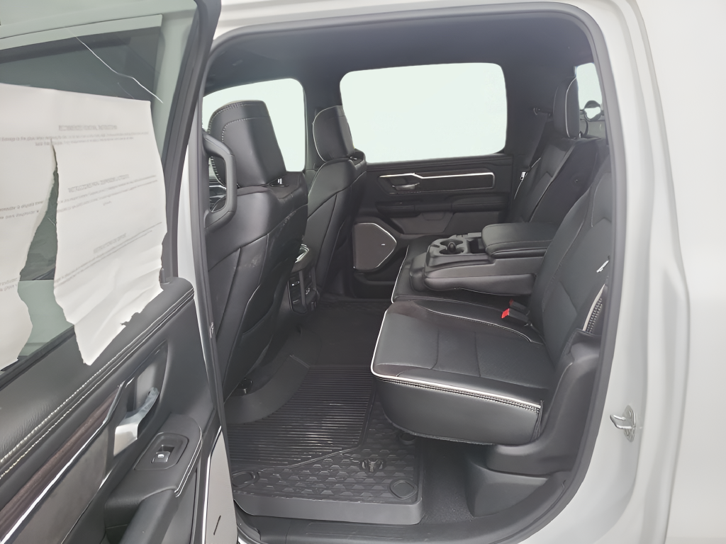 2025 RAM 1500 Laramie - Photo 17