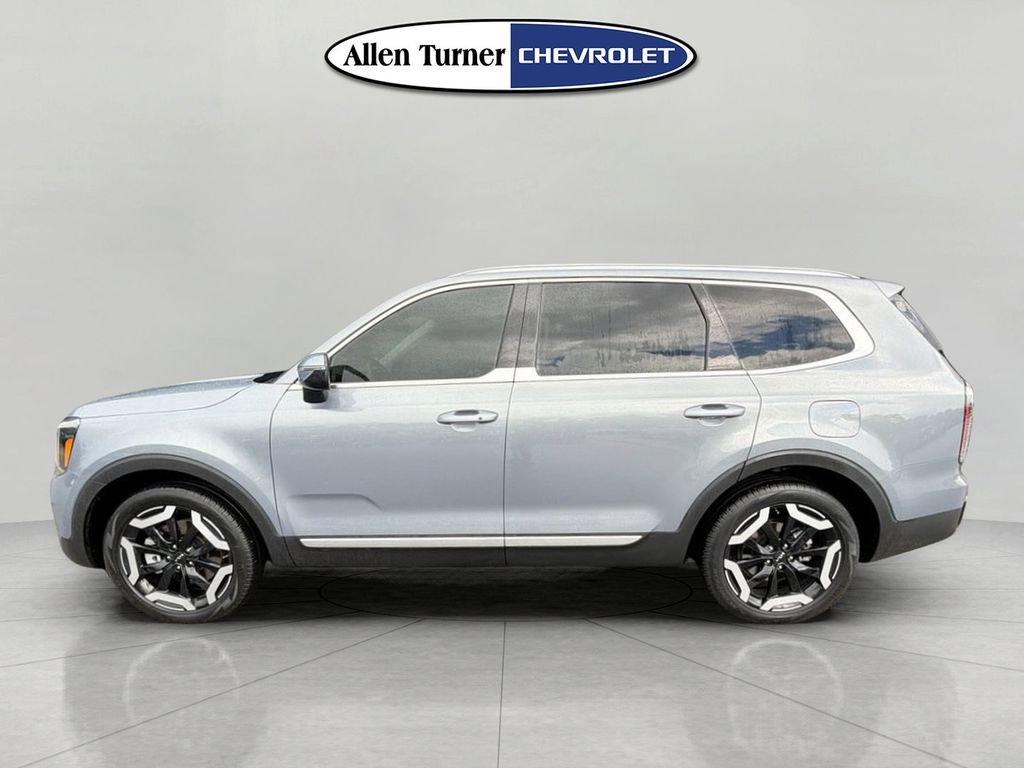 Used 2024 Silver Kia EX image 6
