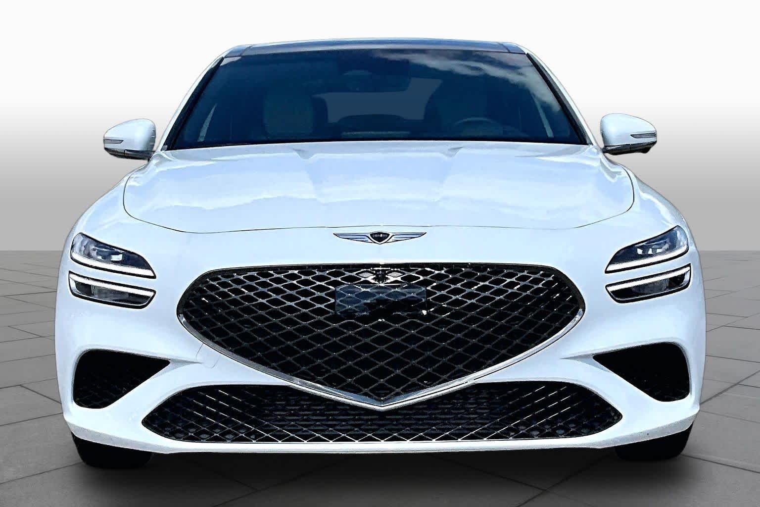 Used 2026 Alta White Genesis 3.3T Sport Prestige image 8