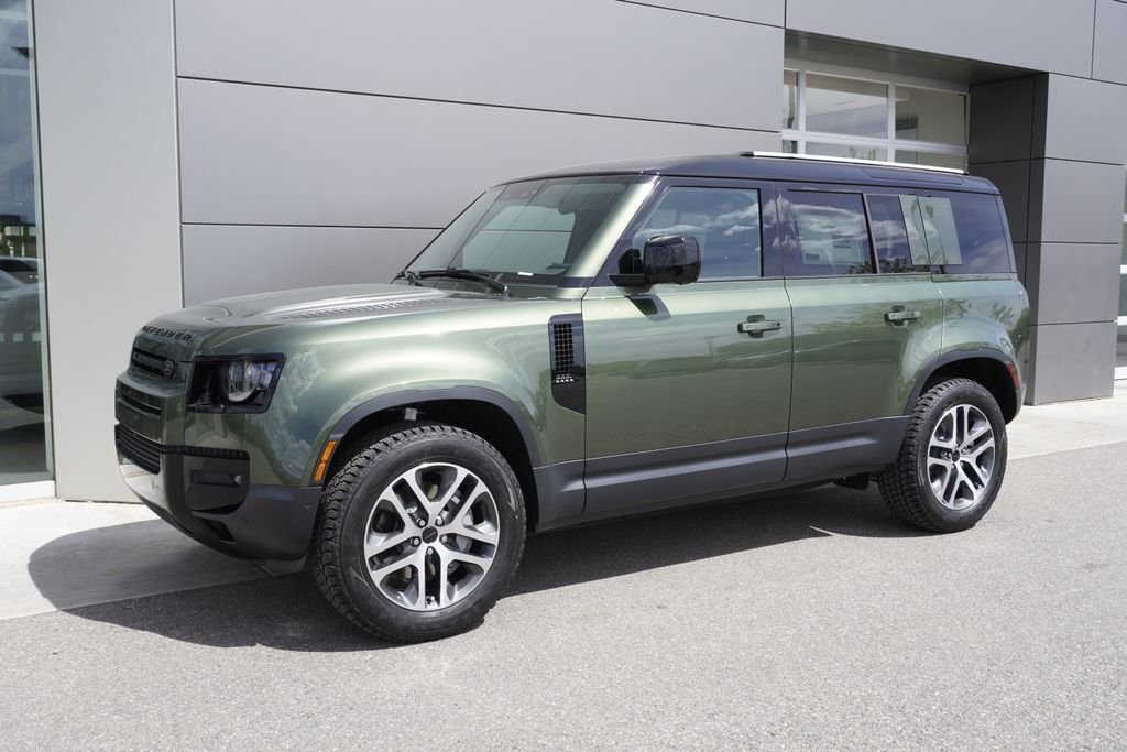 New 2026 Woolstone Green Land Rover S image 3