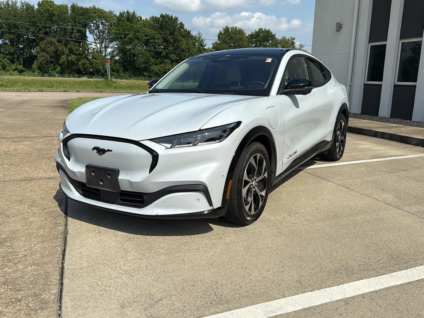 Used 2021 Space White Ford Premium image 3