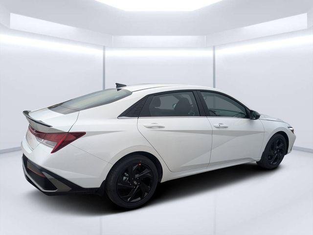 New 2026 White Hyundai SEL Sport image 3