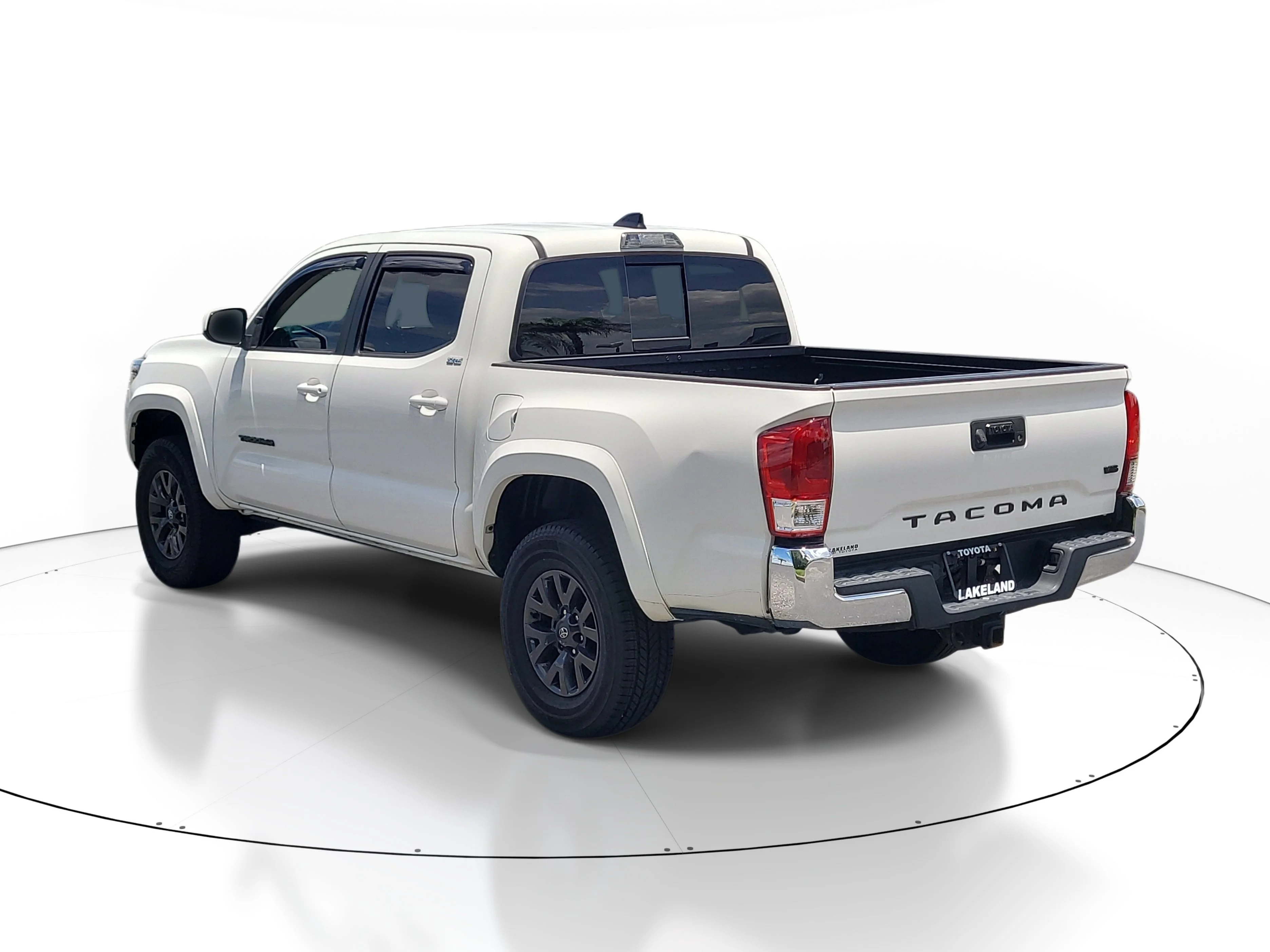 Used 2021 Super White Toyota SR5 image 4