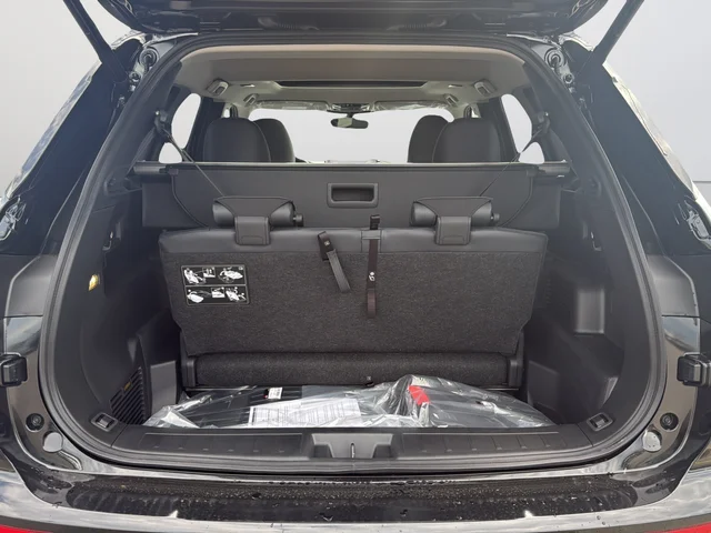 New 2026 Black Mitsubishi SE image 30