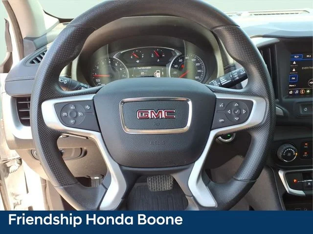 Used 2023 White GMC SLE image 21