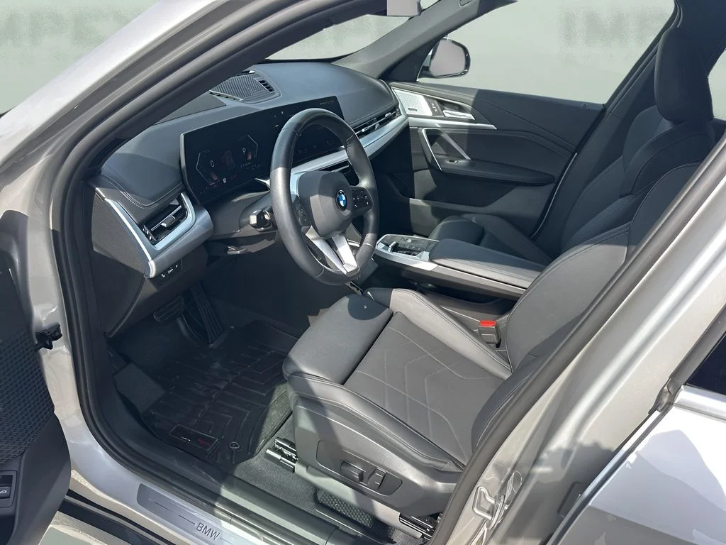 Used 2023 Silver BMW xDrive28i image 9